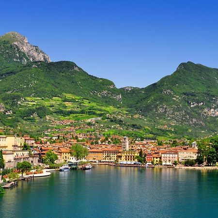 Riva Lago E Spiaggia Apartment 2 - Happy Rentals Kültér fotó
