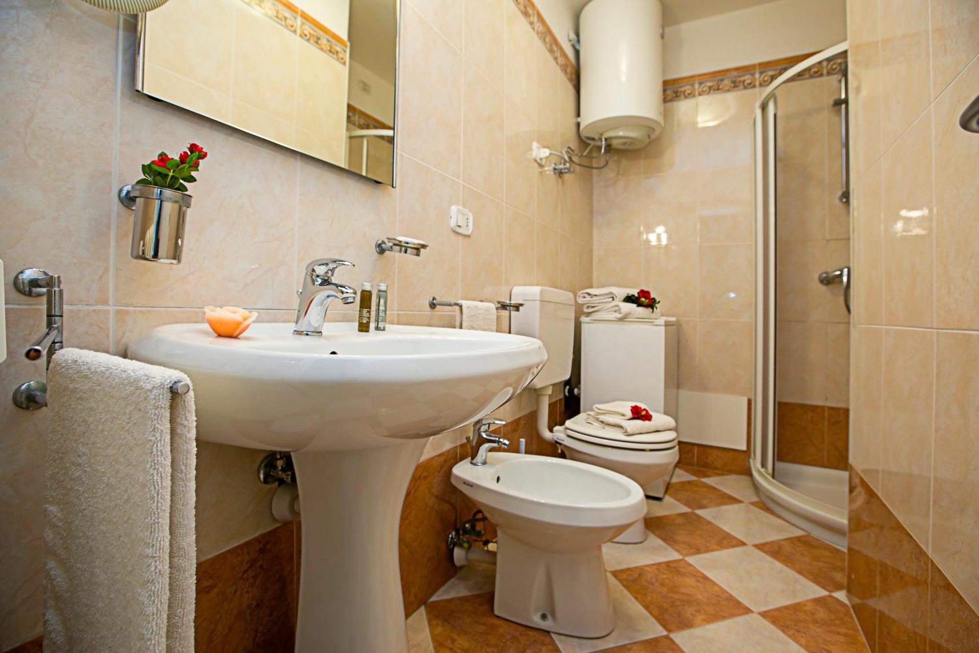Riva Lago E Spiaggia Apartment 2 - Happy Rentals Kültér fotó