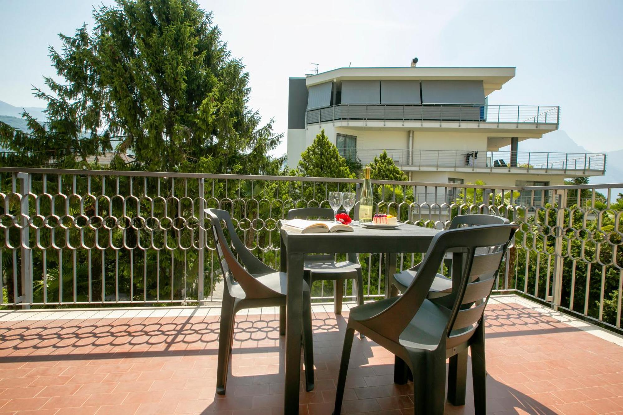 Riva Lago E Spiaggia Apartment 2 - Happy Rentals Kültér fotó